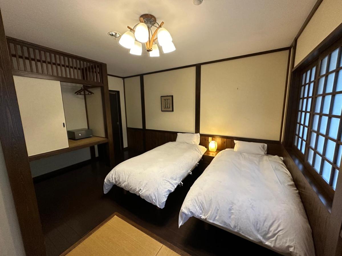 Twin Room with Shared Bathroom