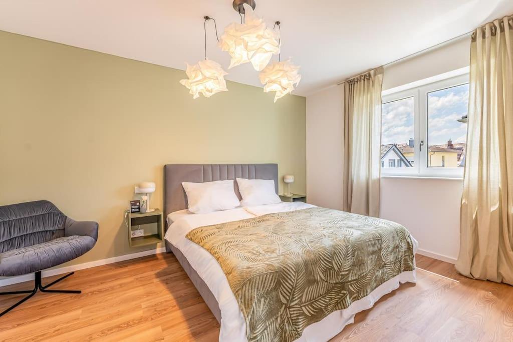 Tonirooms 2 Zimmer Apartment Spatz - Ferienwohnung Straubing