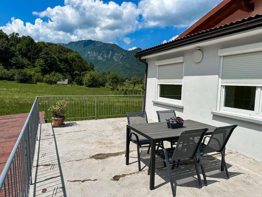 Mountain Echo Apartment - B&B Kobarid