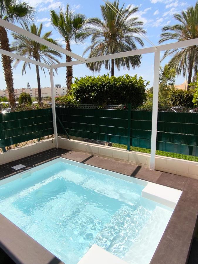 Bajo Bora Palm, Piscina Privada Climatizable, 150m playa - B&B Vera