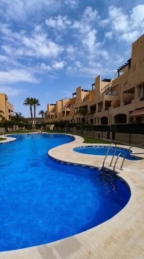 Bajo de Diseño, Piscina Privada Climatiza, 150m de la playa - B&B