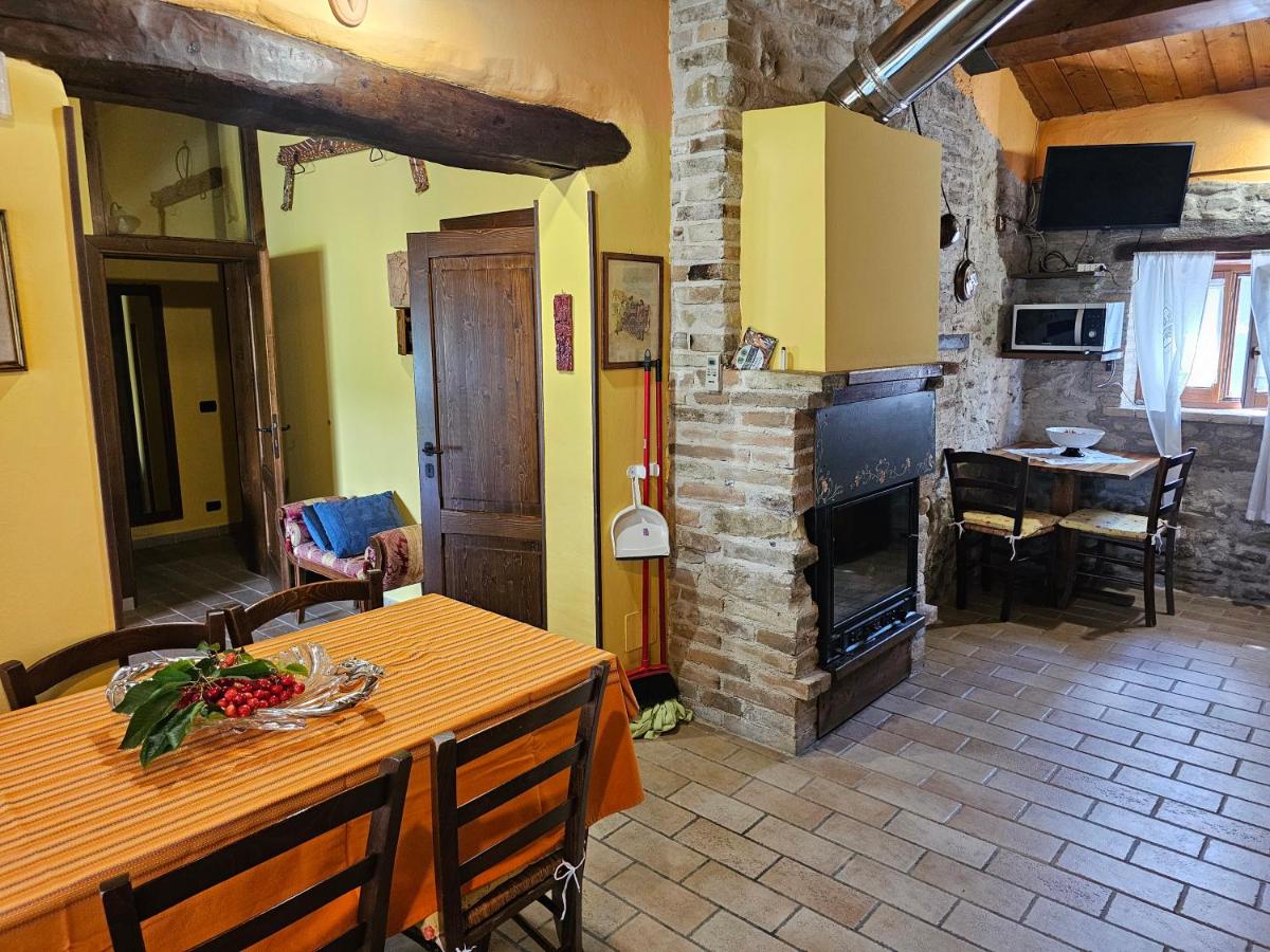 Agriturismo Ca Serrantonio - Ferri Appartamento Puccini - Bed and Breakfast Urbania