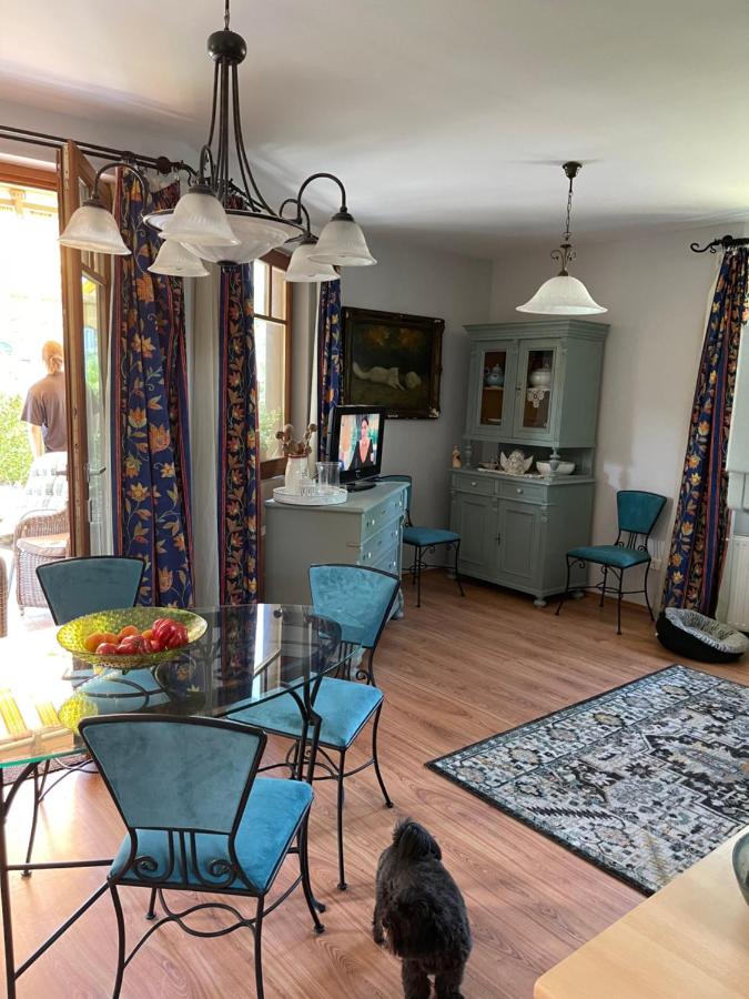Villa Szilvia 5 Schritte zum Strand - B&B Balatonfenyves