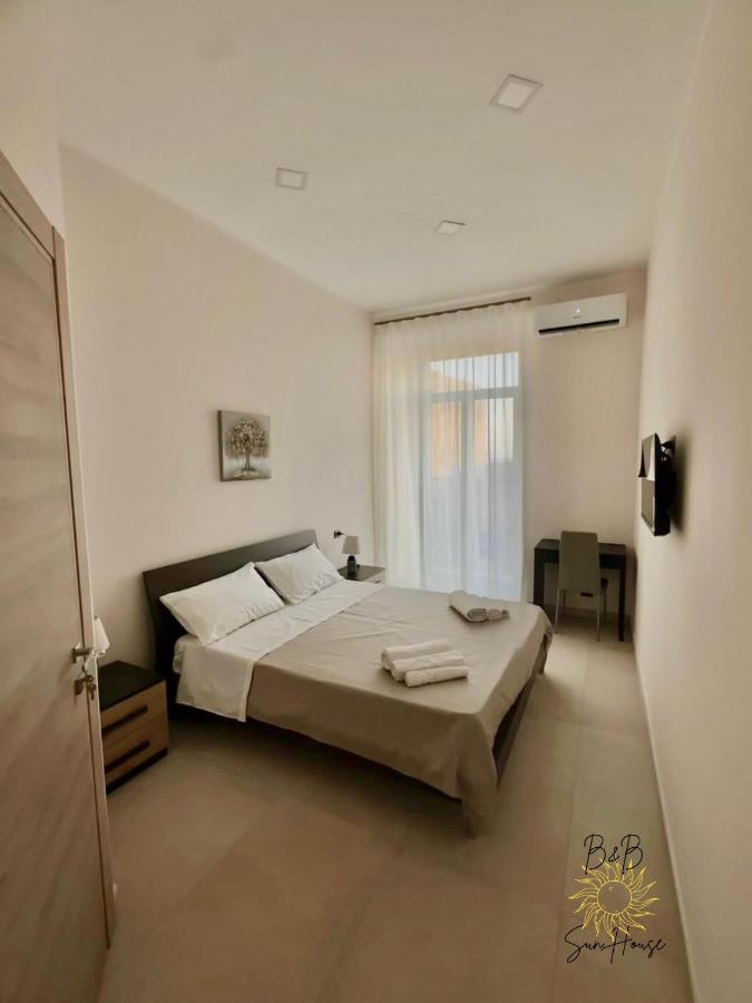 Deluxe Double Room with Balcony and Sea View