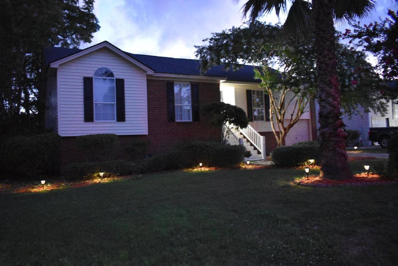 Savannah Lakefront Retreat near Tybee Beach with King Bed and Free Parking - Chambres d'hôtes Savannah