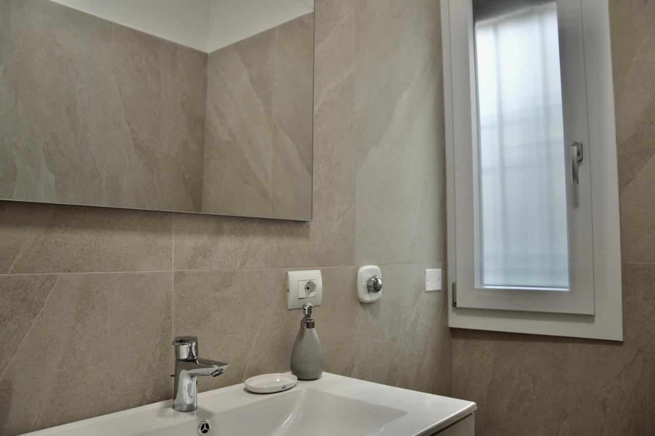 Turris Apartments - VILLA LAURA - B&B Bologna