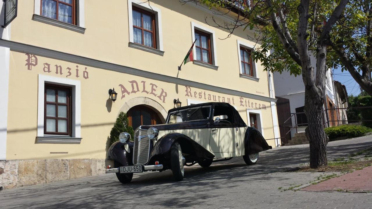 Adler Panzio - B&B Budaörs