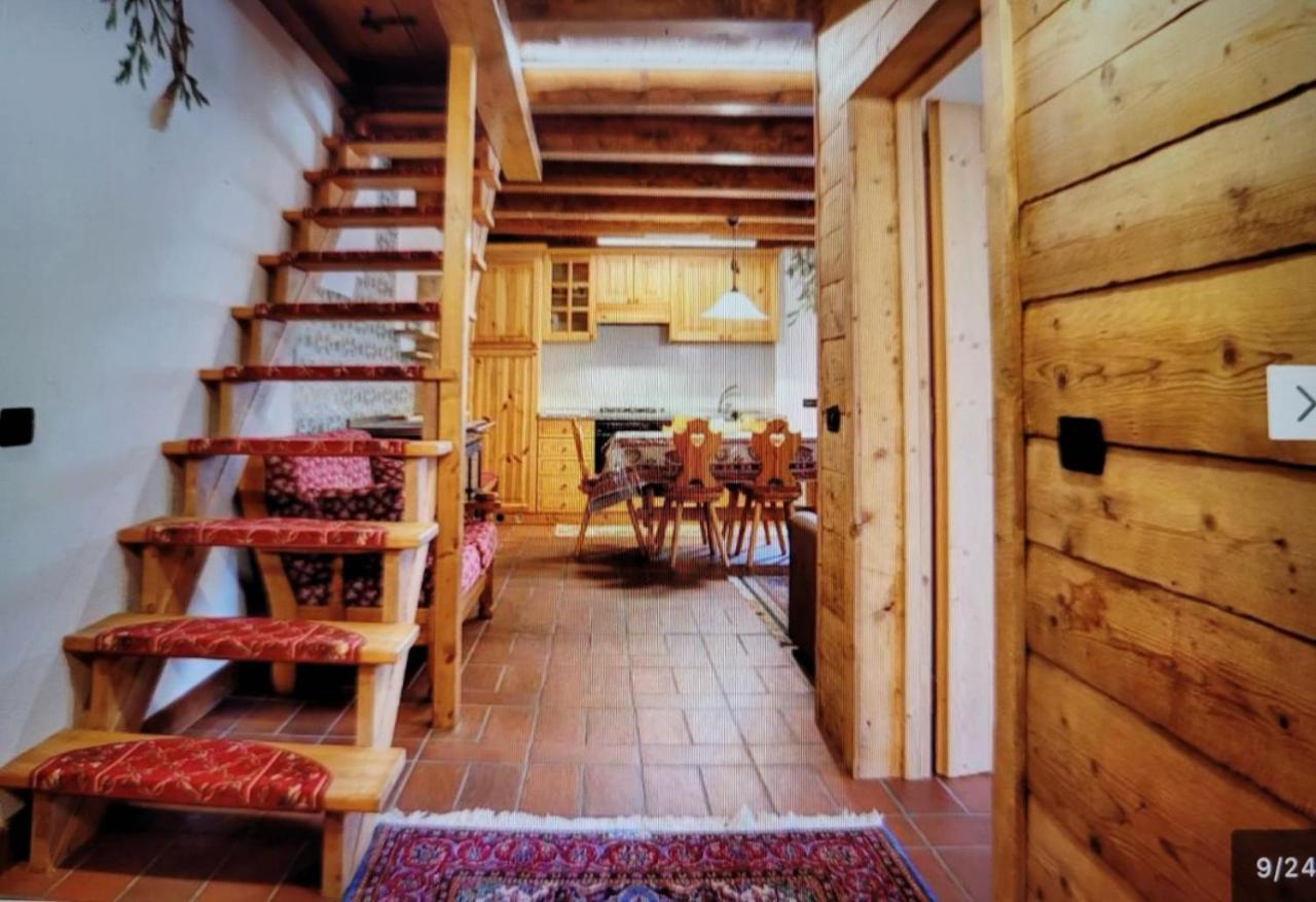 Appartamento con 1 Camera da Letto, Balcone e Vista Montagna 