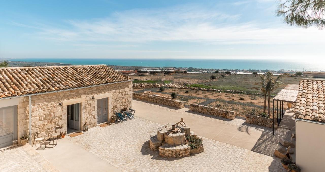 Tweepersoonskamer met Balkon en Uitzicht op Zee