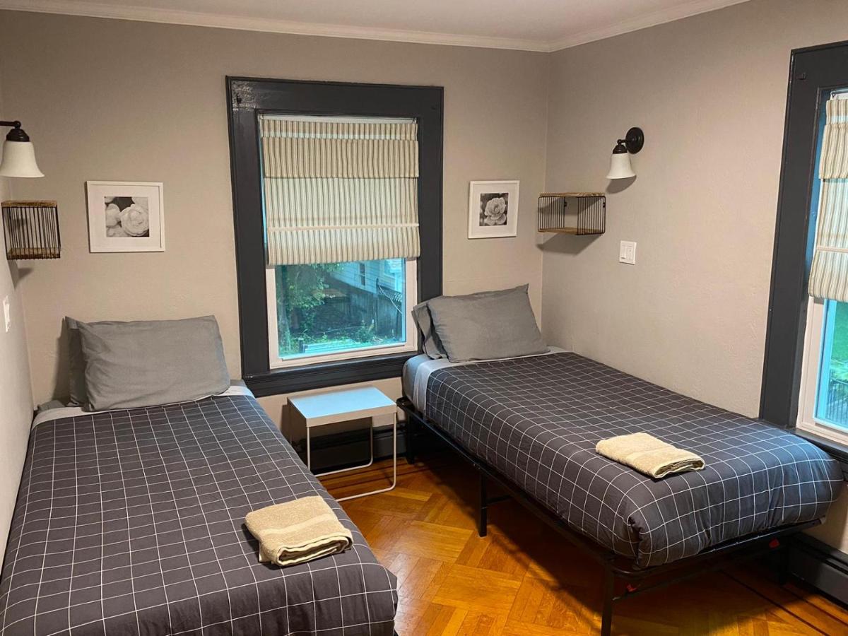 Zweibettzimmer mit Gemeinschaftsbad