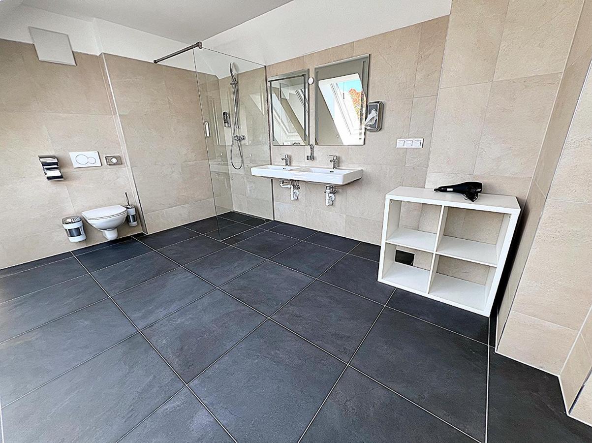Three-Bedroom Apartment with Balcony