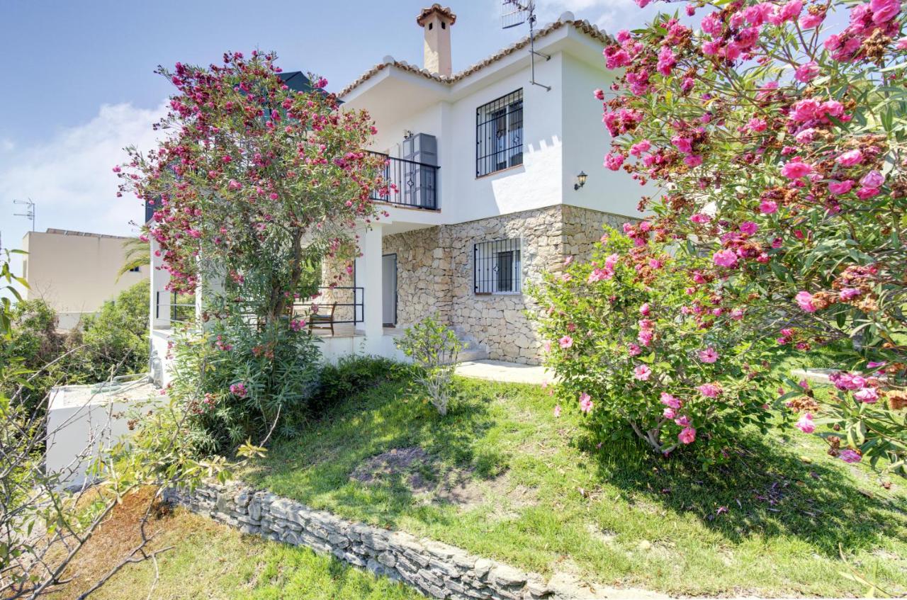 Comeback PETITE FLEUR - Bed and Breakfast Salobreña