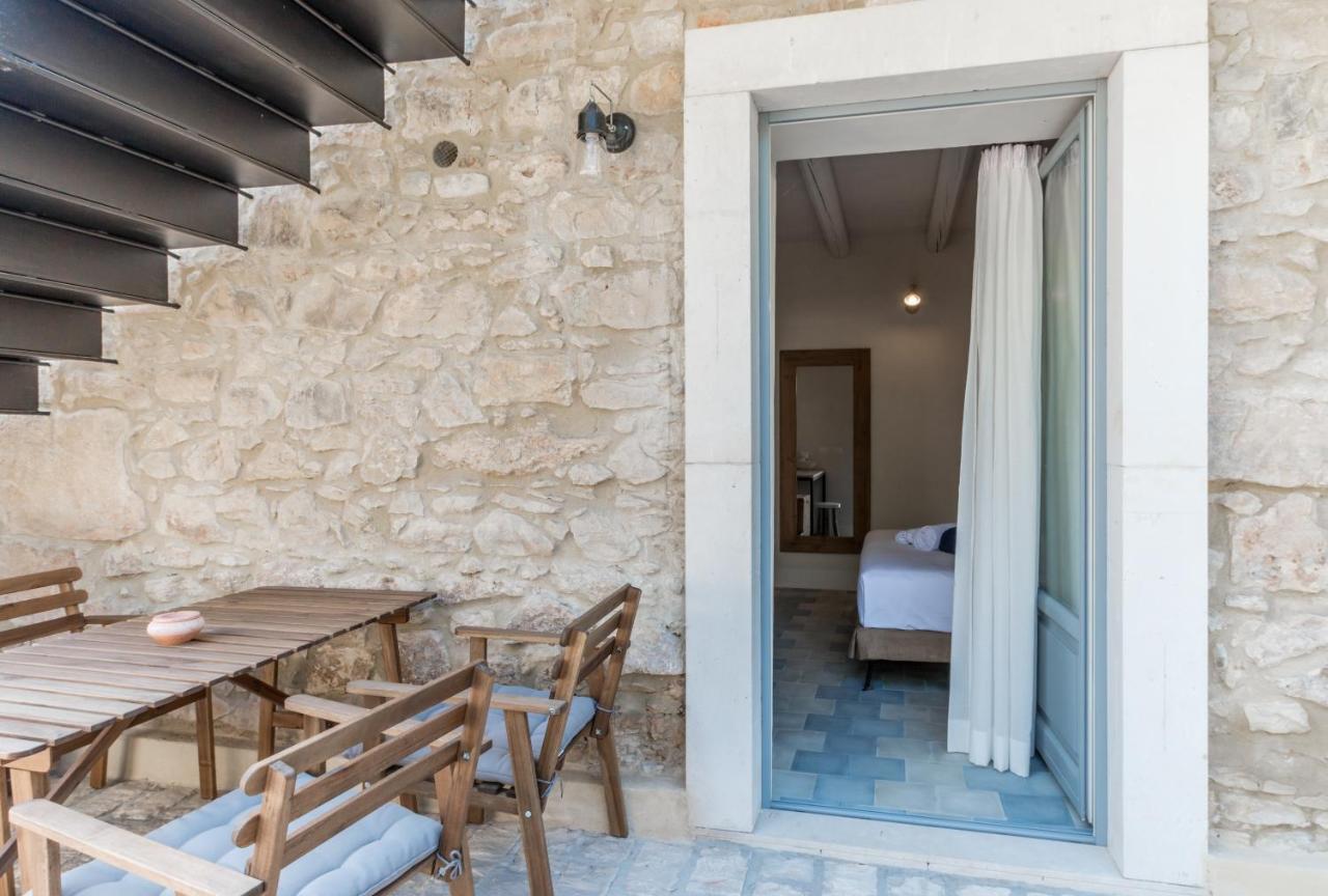 Appartamento su 2 Livelli con 2 Camere da Letto e Vista Mare