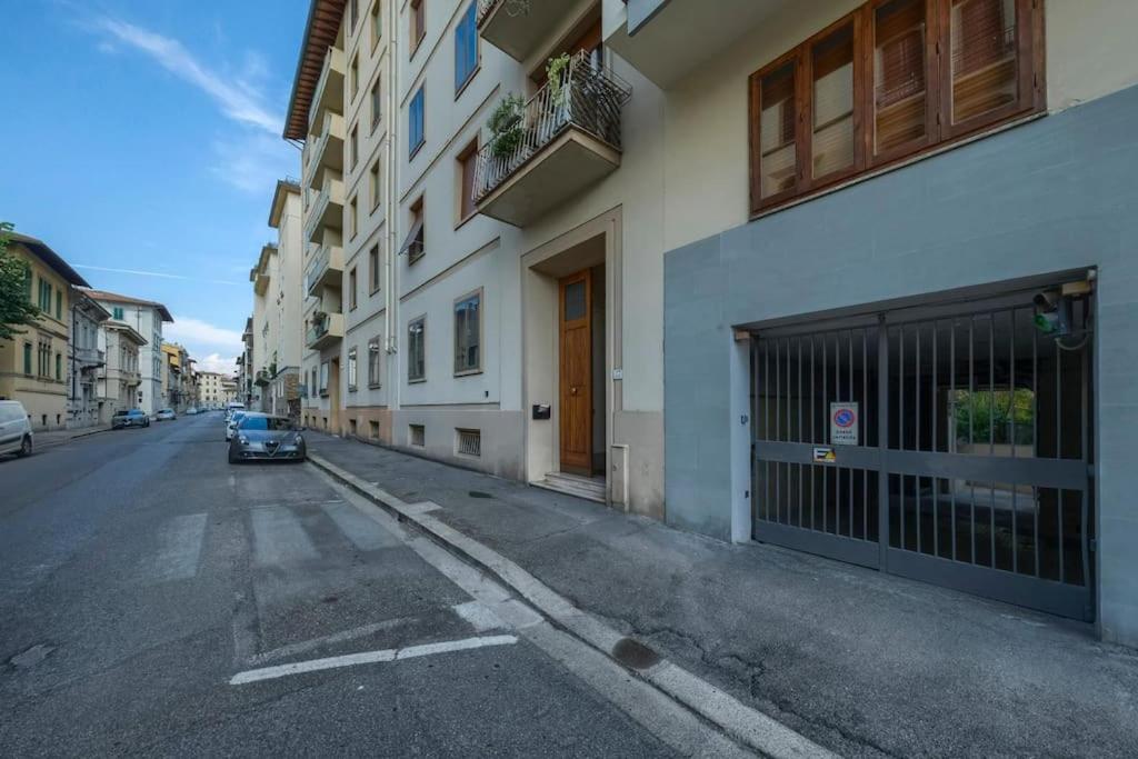 Esclusivo Appartamento Fiorentino 120MQ Netflix, Ac - B&B Firenze