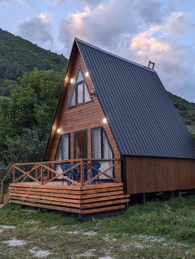 Lela's Cottage - B&B Mestia