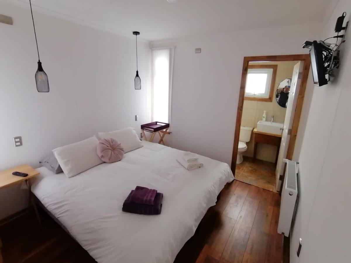 Studio Lit Queen-Size