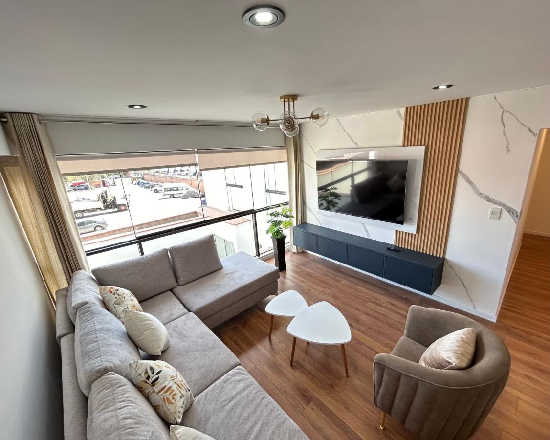 Elegante y Céntrico Departamento Vallecito - Ferienwohnung