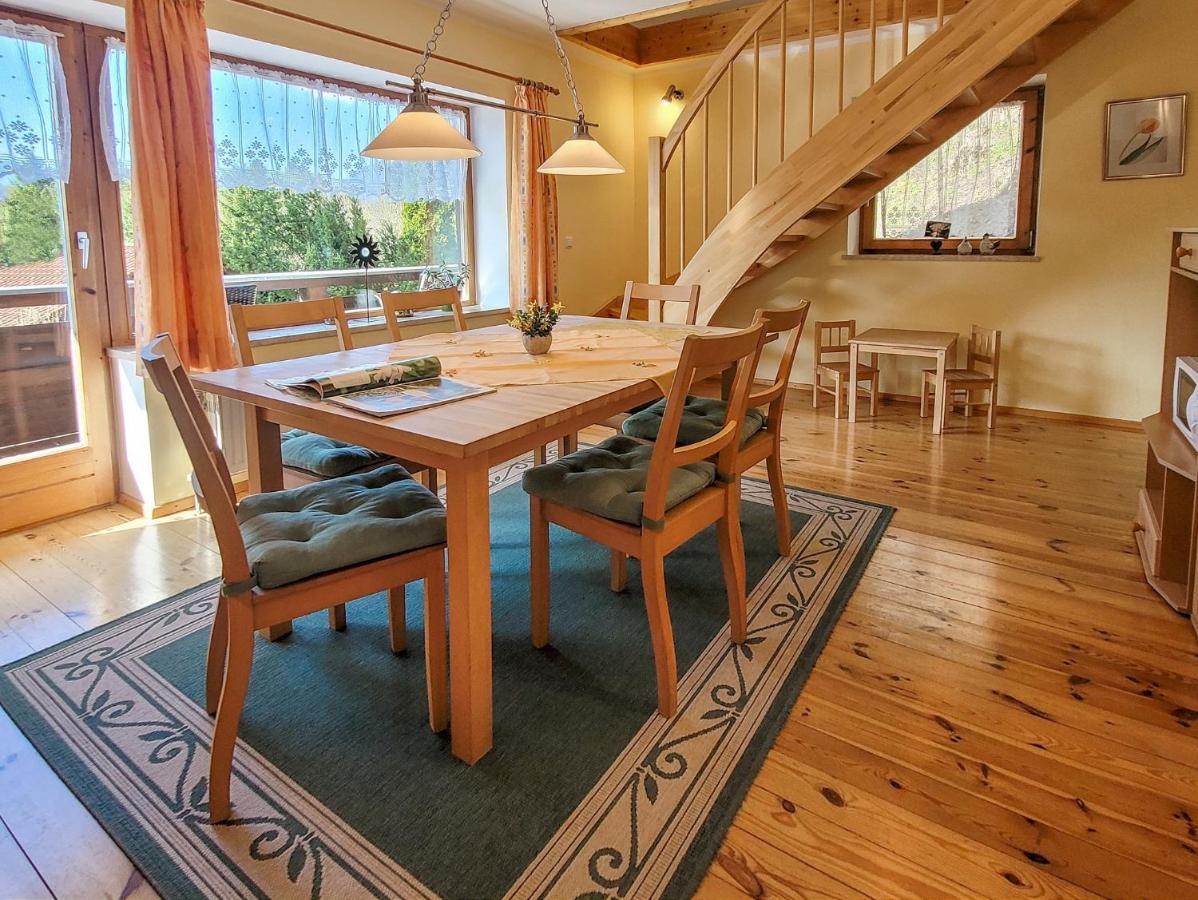 Apartment mit Balkon