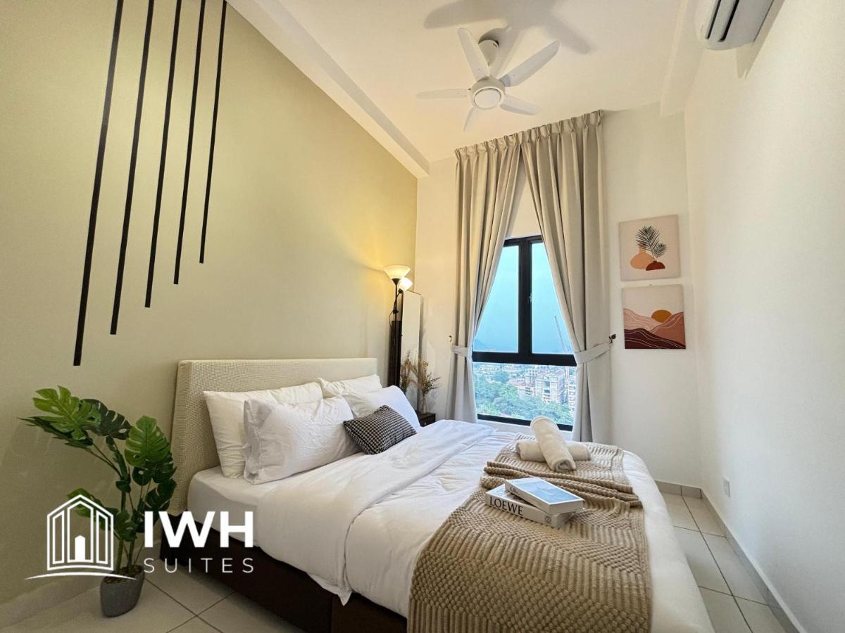 Three-Bedroom Deluxe Apartment