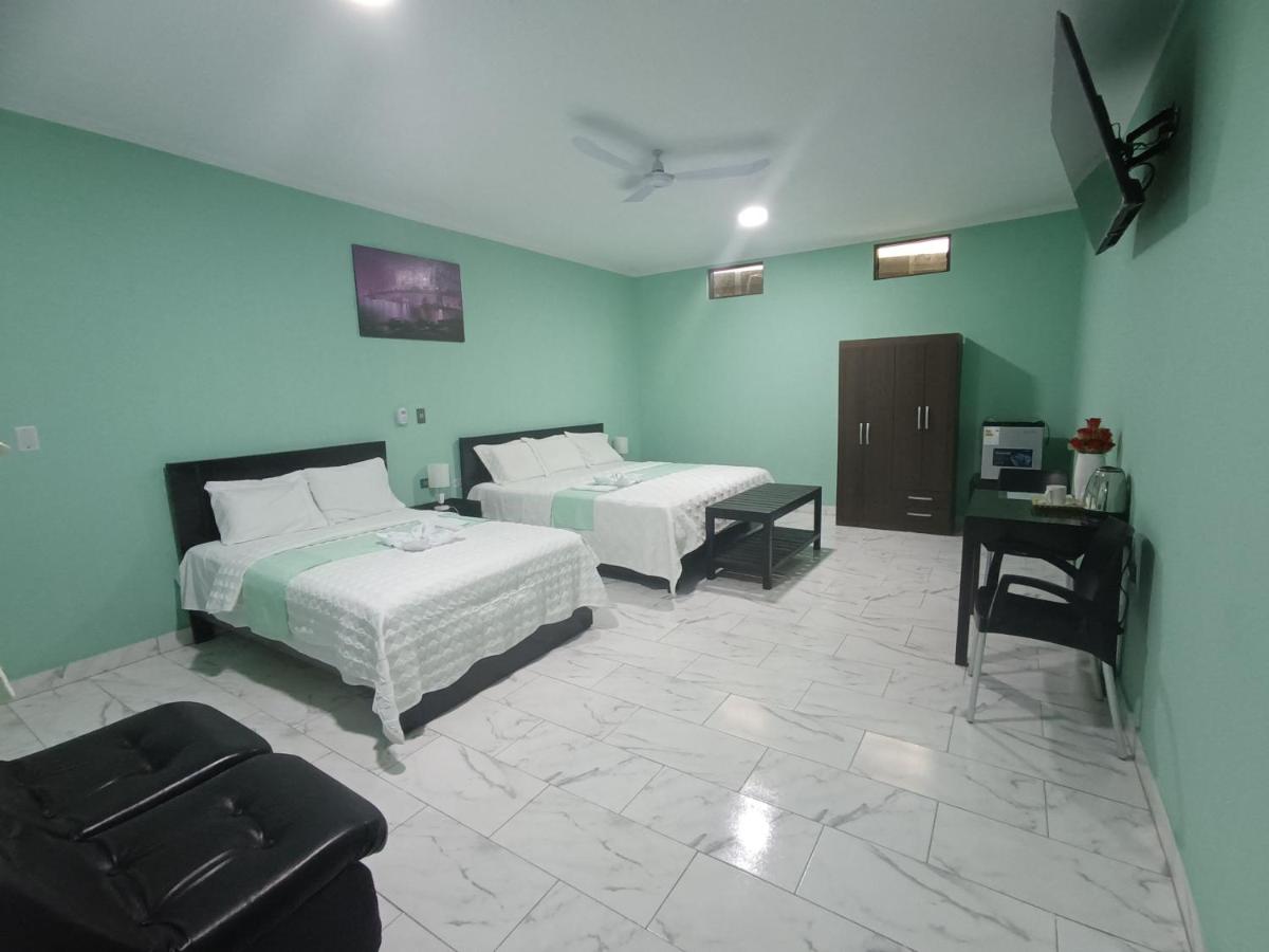 Deluxe Family Room
