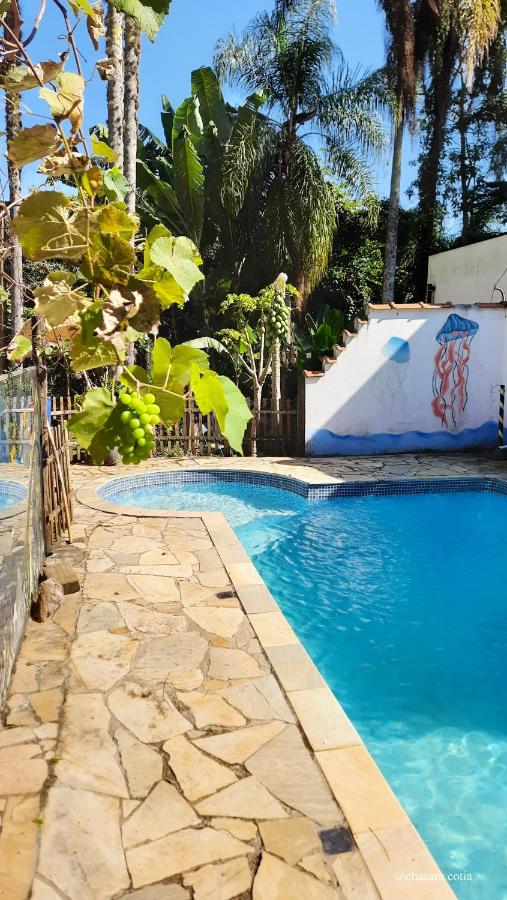 Chácara piscina,lazer em familia e pets - B&B