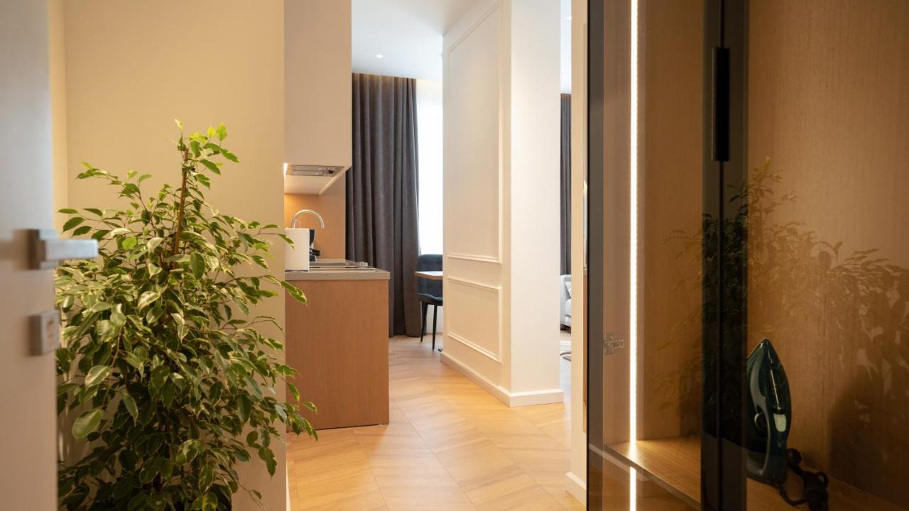 Albani's Apartment - Bed and Breakfast