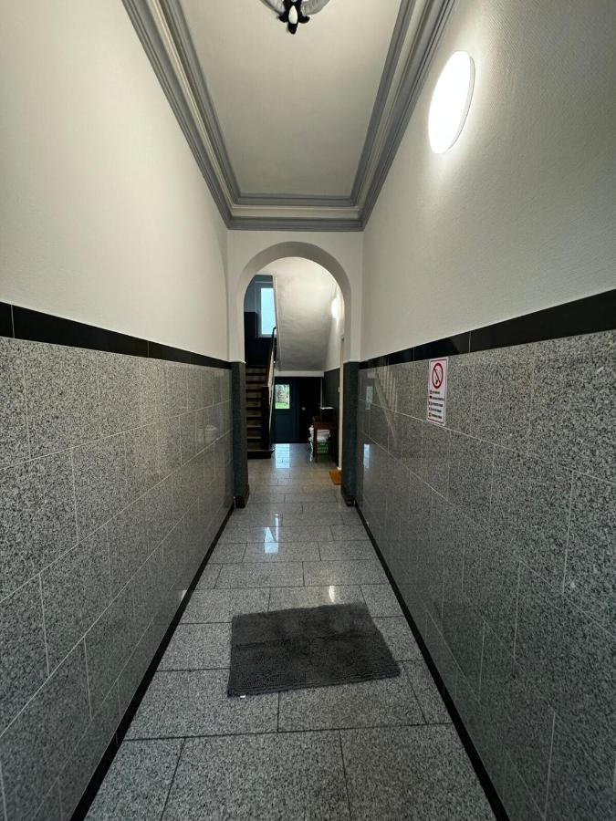 Paris: Messe-/Business-/FeWo DUS - Bed and Breakfast