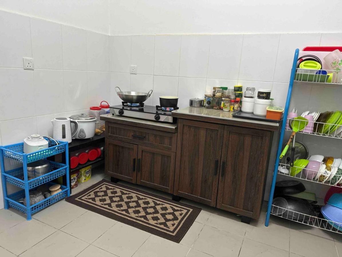 Home Vacays at Kota Puteri - Bed and Breakfast