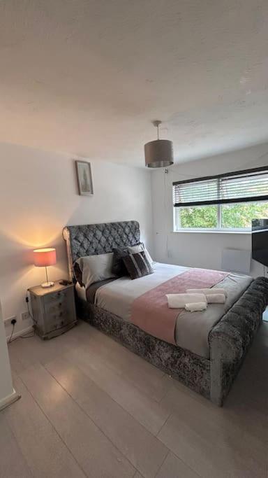 A cozy apartment in barking - Chambres d’hôtes