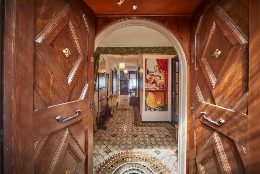 Villa Meridiana-Luxury Lakeside Oasis on Lake Como - B&B Lierna