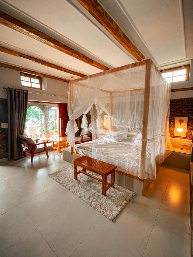 Superior Double or Twin Room with Mountain View