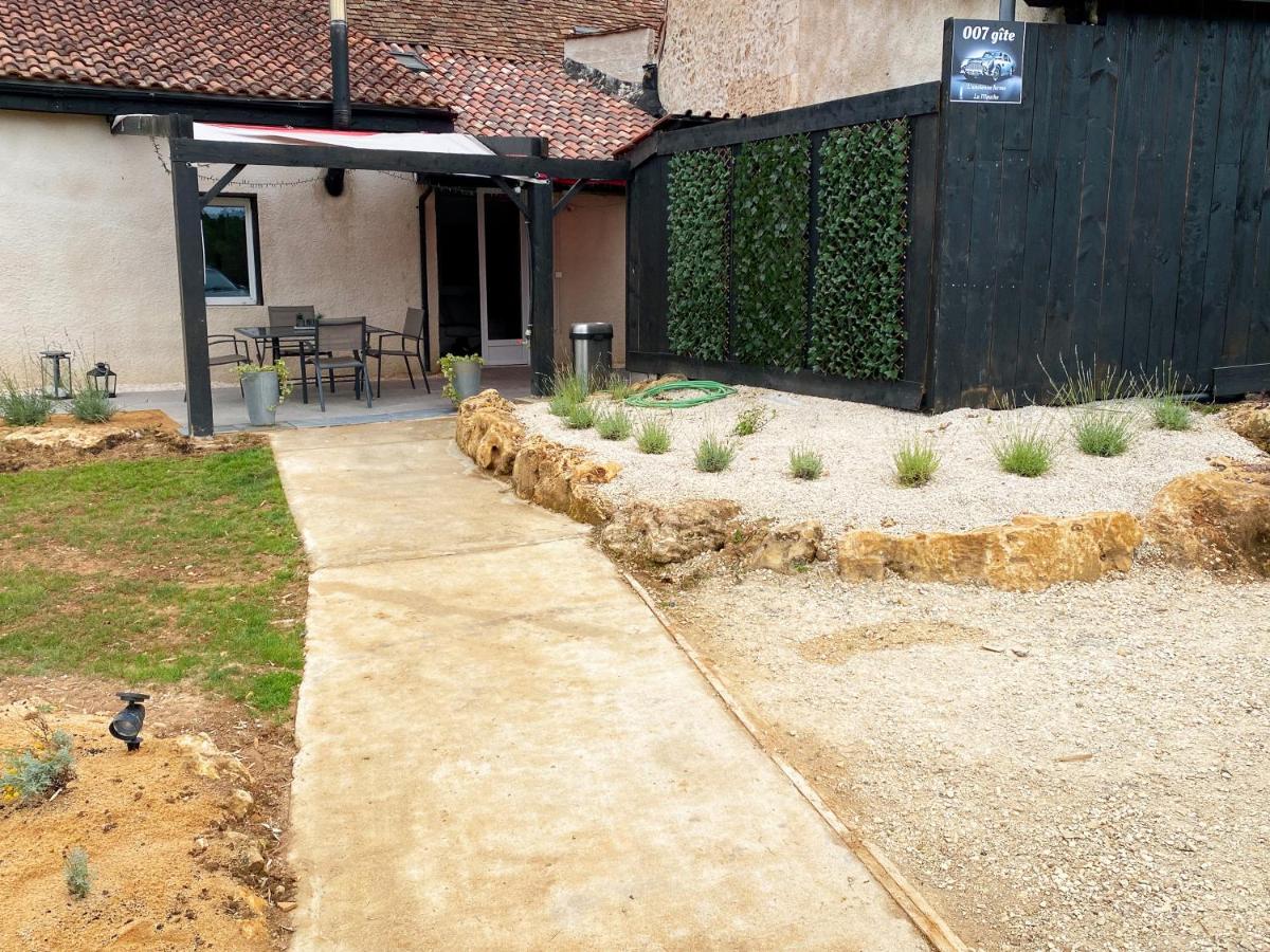 007 James Bond maison pour tous y compris handicapes avec piscine privée - Ferienwohnung