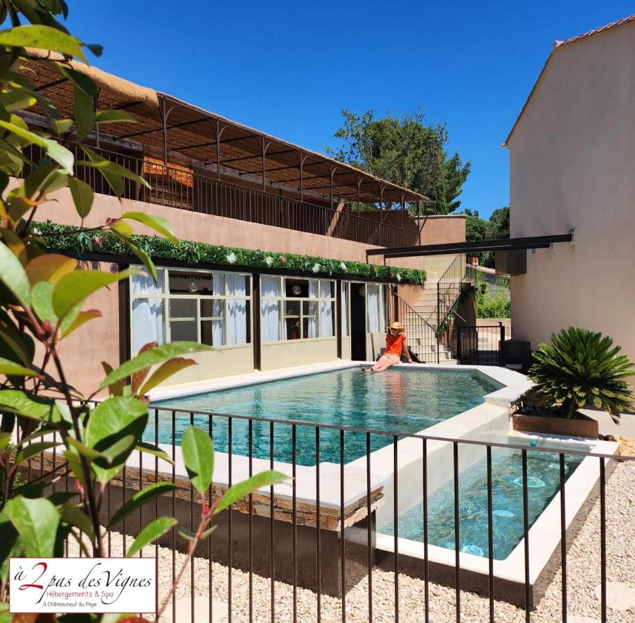 Les Maisons et le Spa de à 2 pas des vignes à Châteauneuf du Pape - B&B Châteauneuf-du-Pape