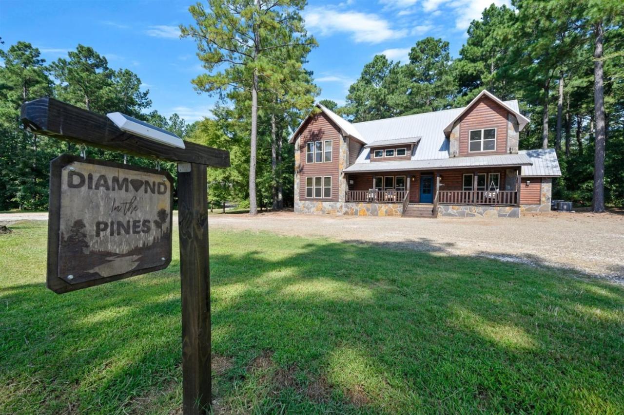 Diamond In The Pines - B&B