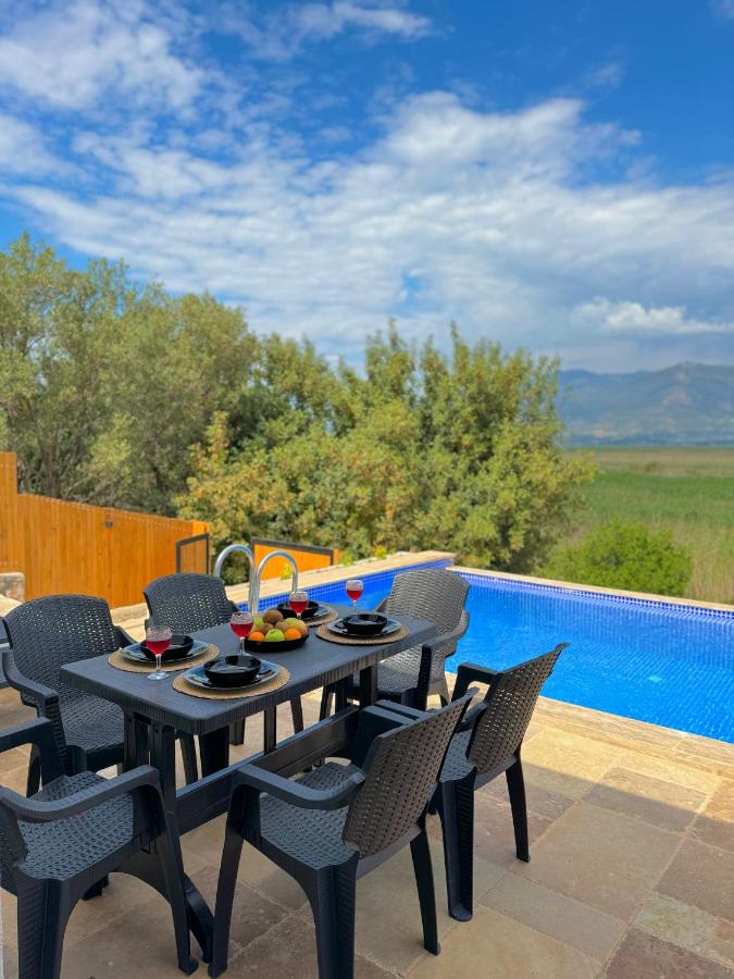 Villa con 2 Camere da Letto