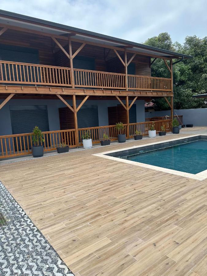 Logement avec piscine a 50 metre de la mer - Ferienwohnung