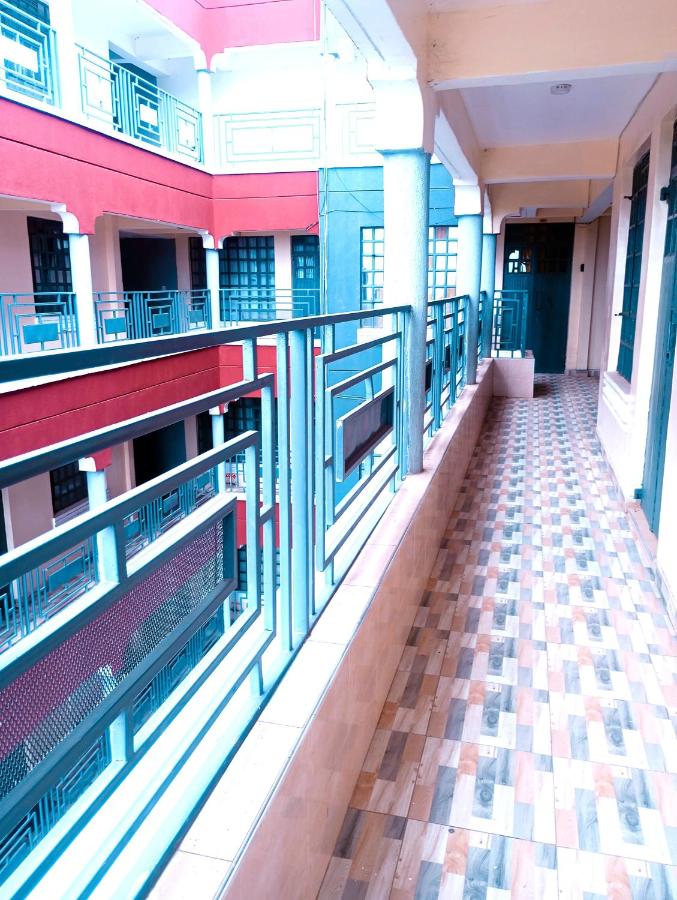 Vee's 1br Apartment at Lower Section 58 with Lakeviews - B&B Nakuru