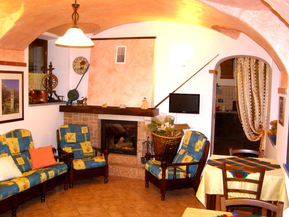 B&B Caprie - L'Antico Borgo Rooms Rental - Bed and Breakfast Caprie