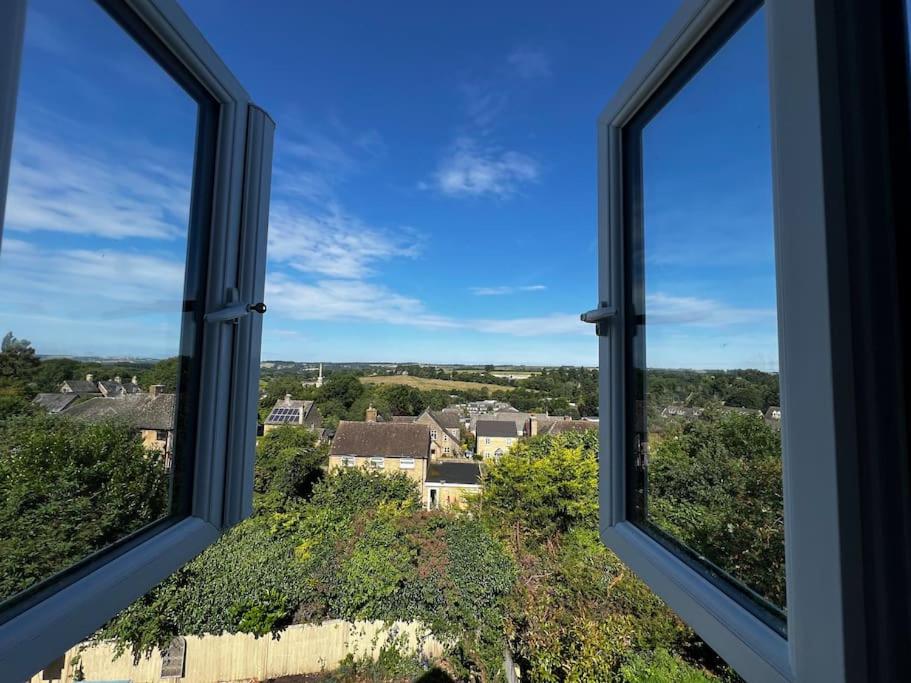 Boutique 2 storey home nr centre - Bed and Breakfast