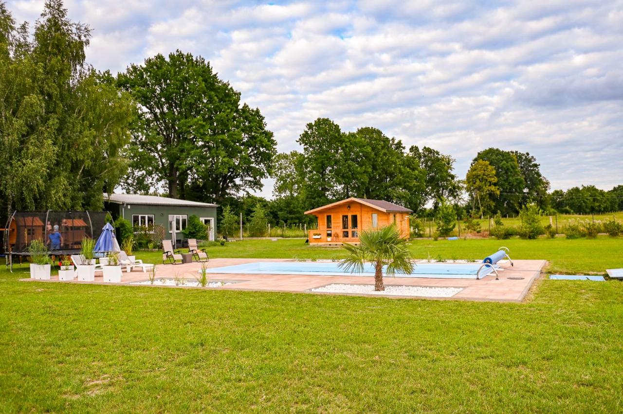 Nowy domek z podgrzewanym basenem na wyłączność - B&B Braniewo