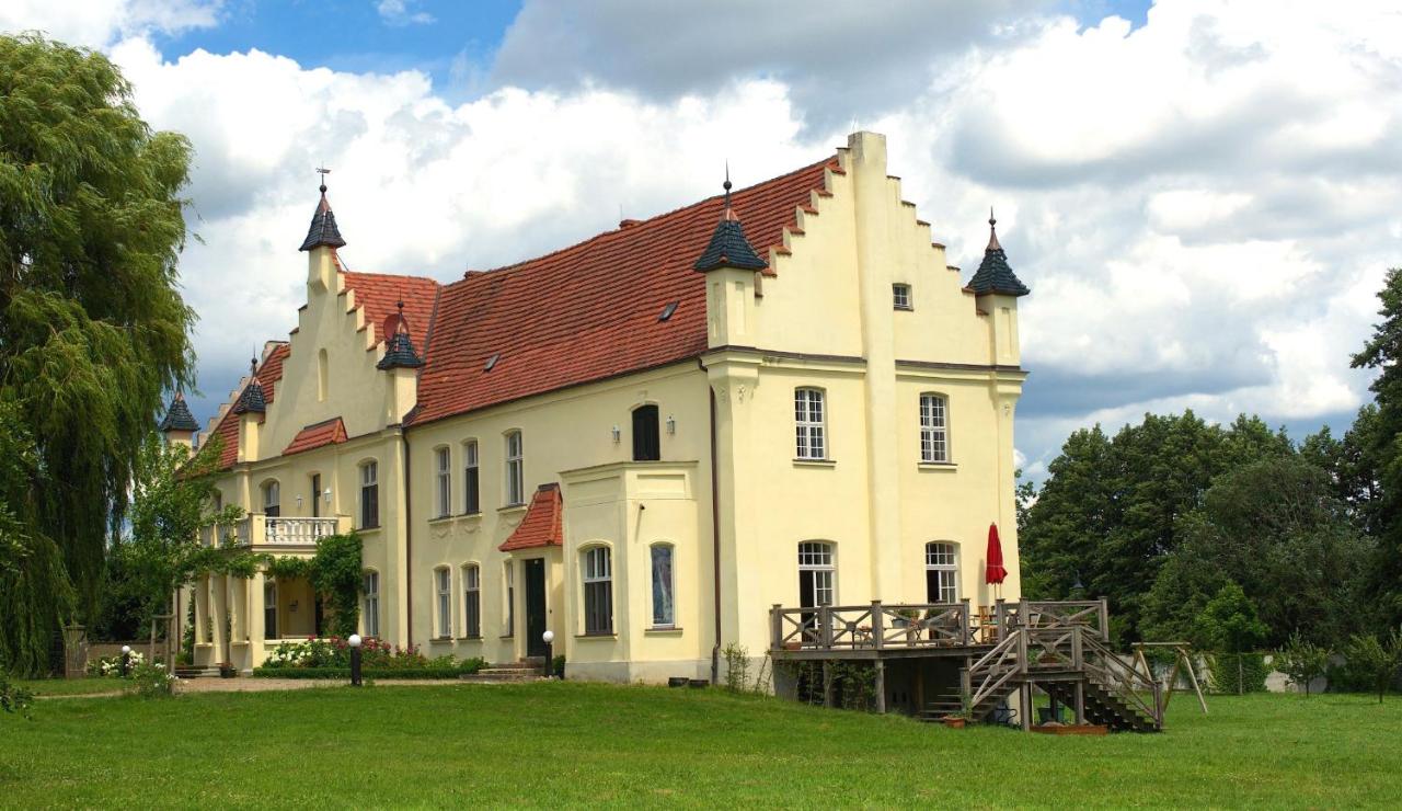 Gutshaus Penzlin - B&B Meyenburg