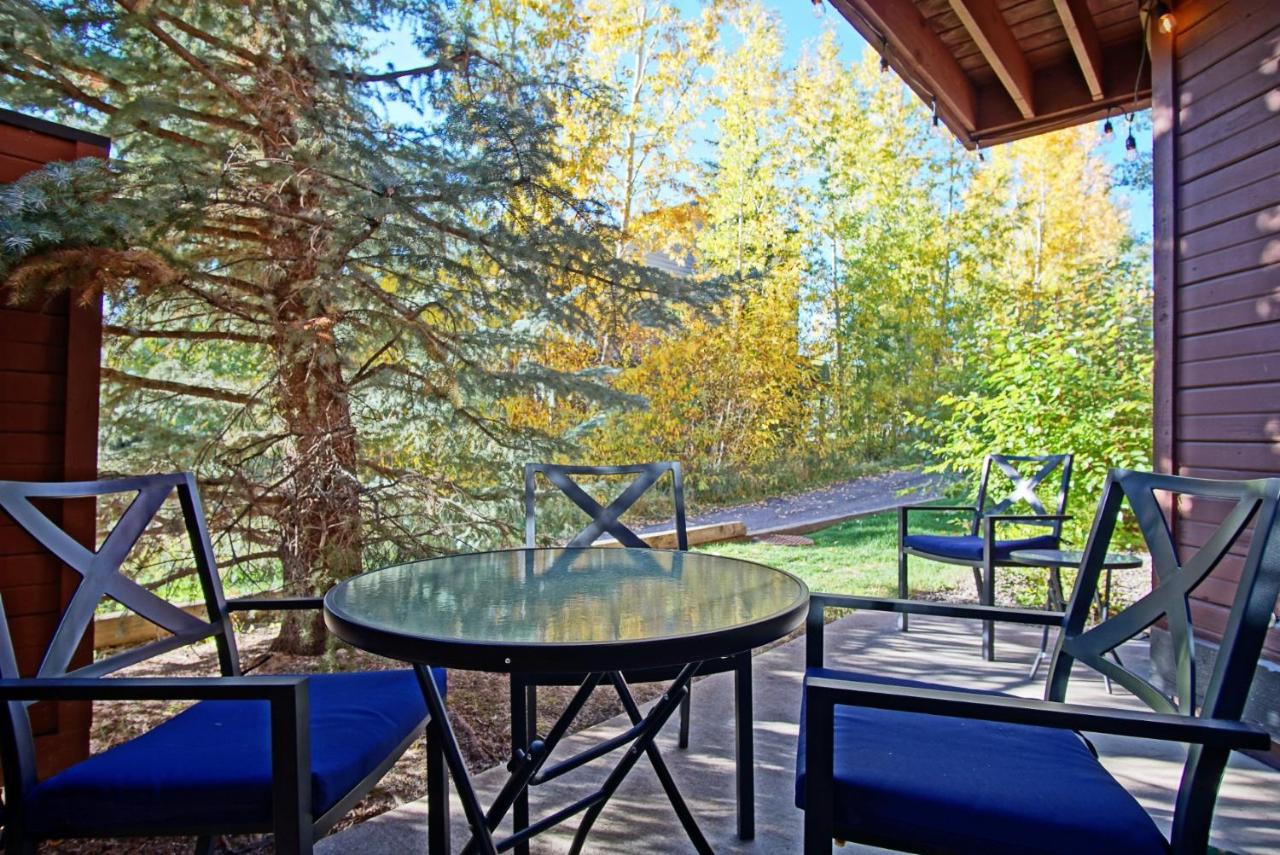 Hot Tub, Free Bus Route, Private Shuttle in Winter, Convenient Location - B&B Steamboat Springs