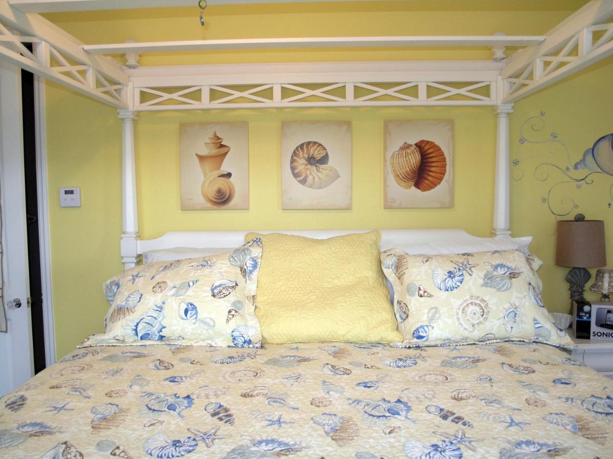 Doppelzimmer Muschel mit Kingsize-Bett und Balkon