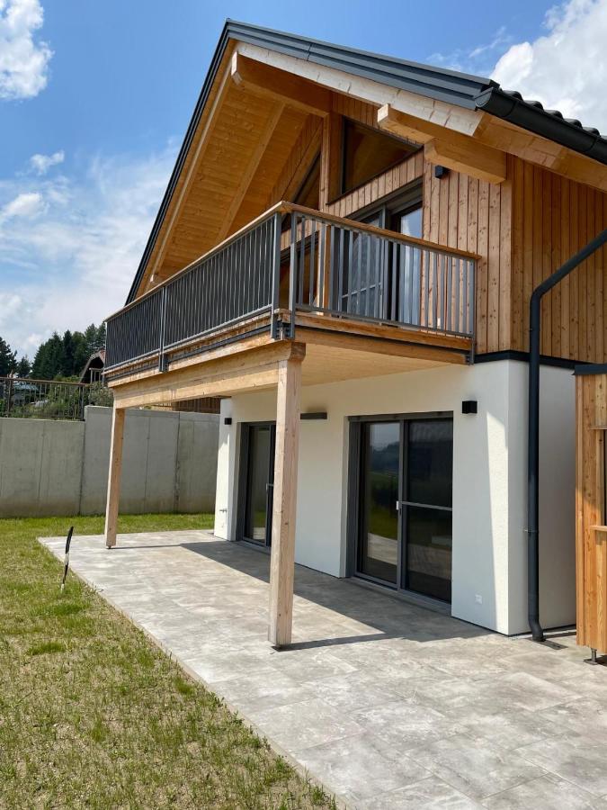 Bergchalet mit Panoramablick Diex - B&B Diex