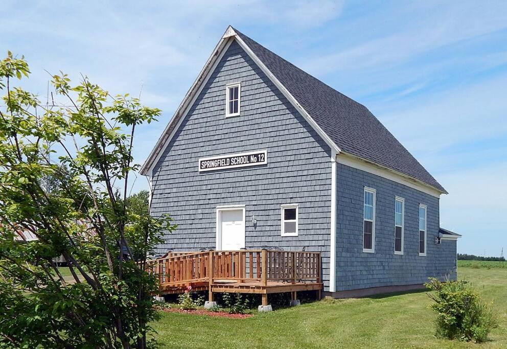 Old Schooling Summer Cottage - B&B