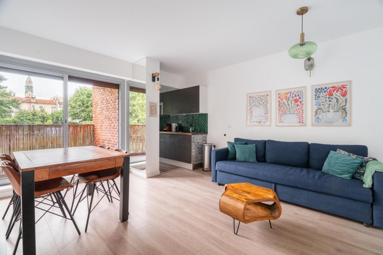 Le Grand Blanqui - Face RER B - Free Parking - B&B