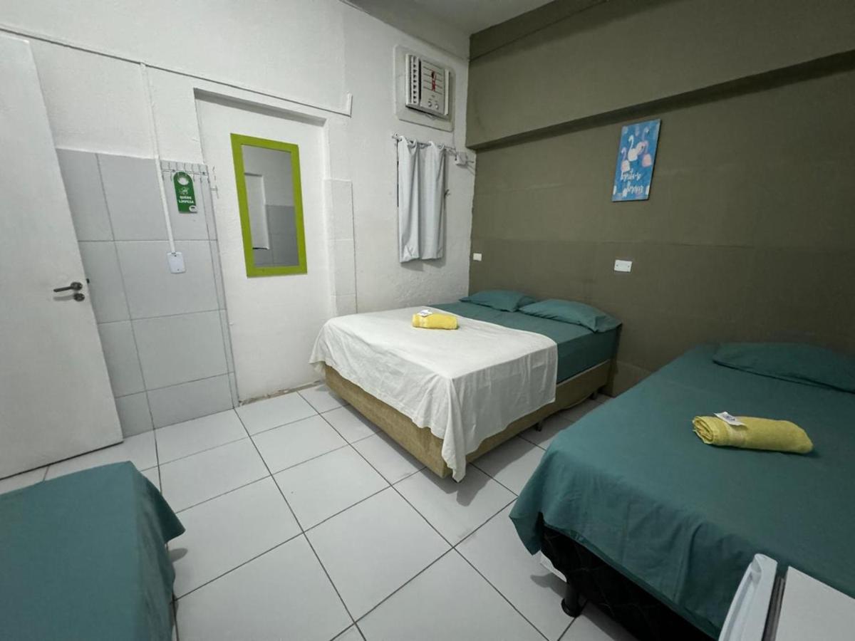 Habitación Triple Básica con baño compartido