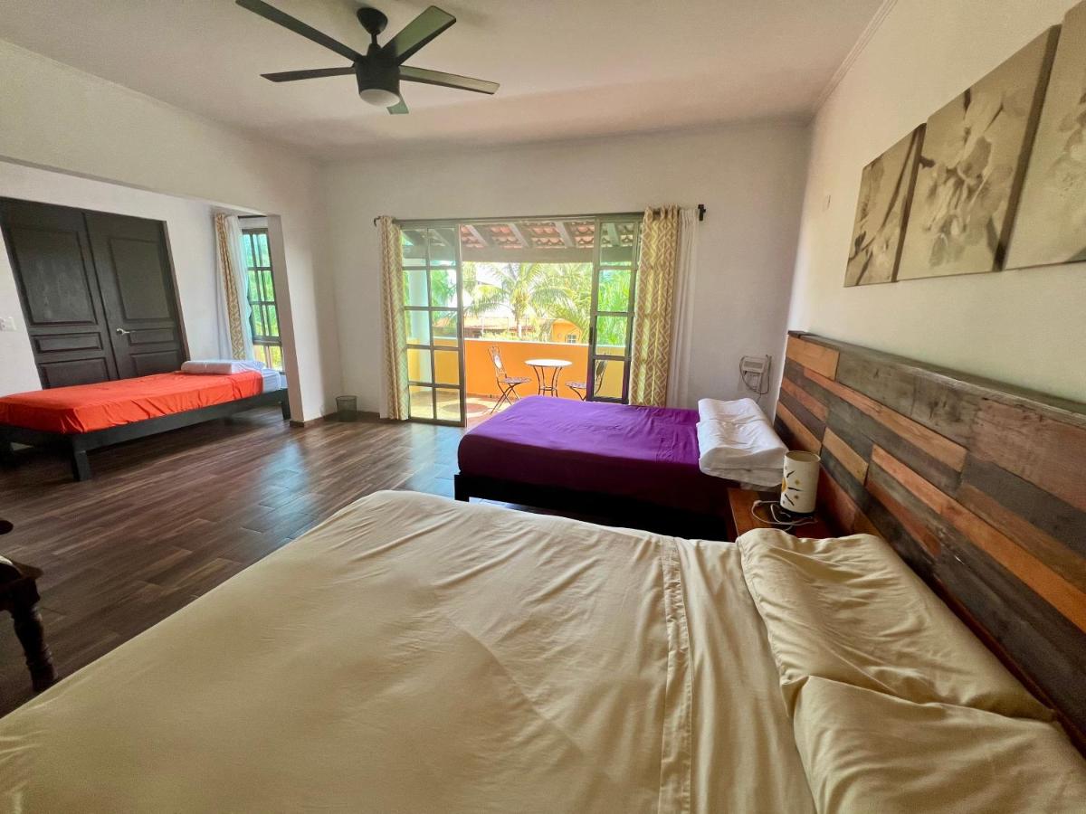 Suite Queen con Vista Piscina