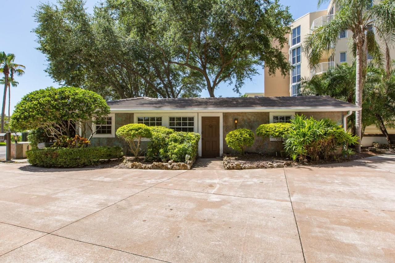 Coastal Dream Beach House - B&B Clearwater Beach