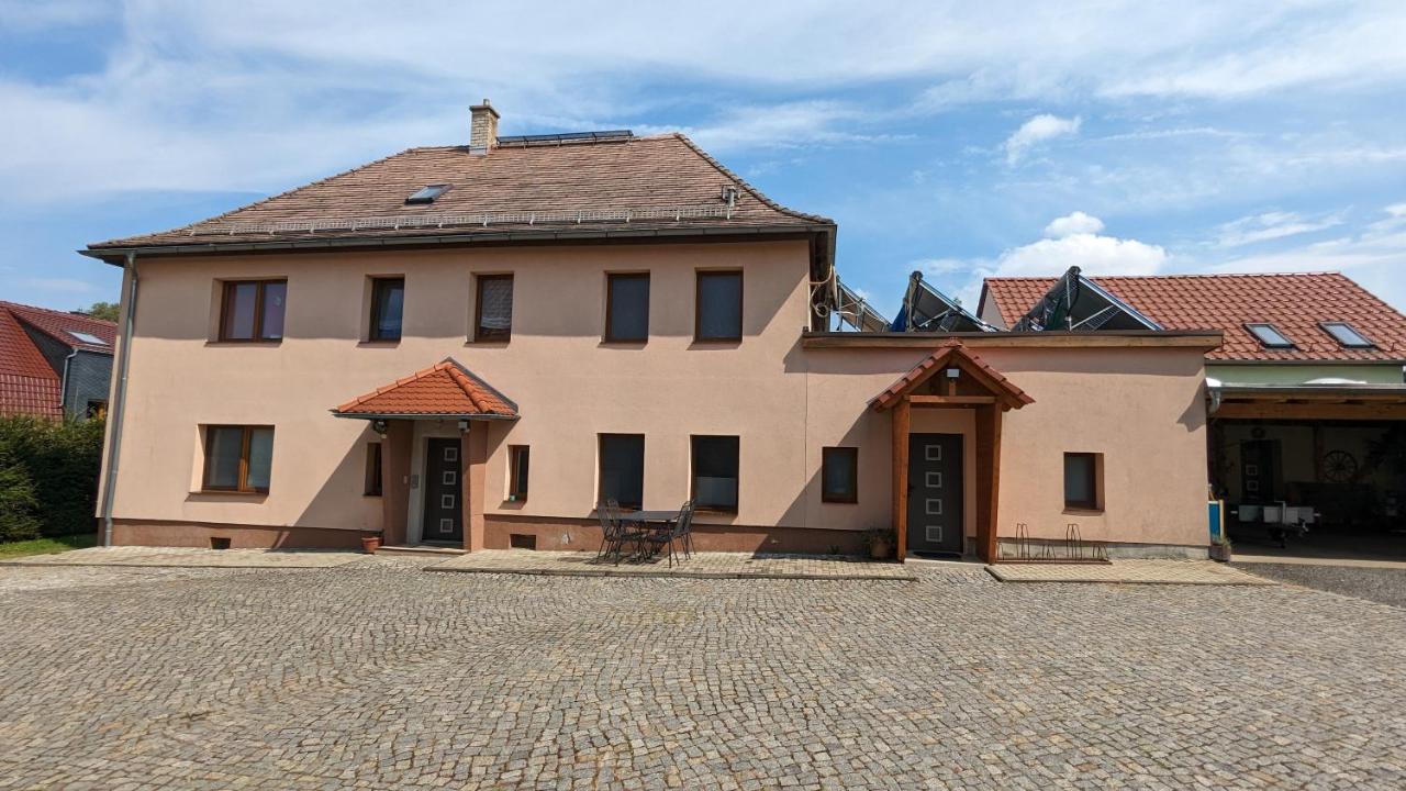 Ferienwohnungen auf einem rustikalen 3 Seitenhof - B&B